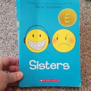 Raina Telgemeier - Sisters book